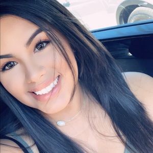 Meet your Posher, Caro